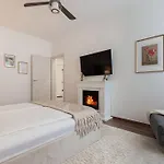 Cozy Complex - The Urban Retreat