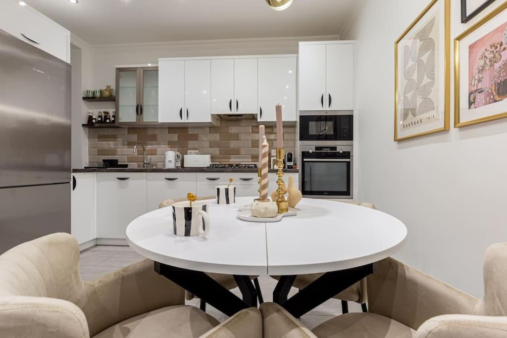 Cozy Complex - The Urban Retreat *