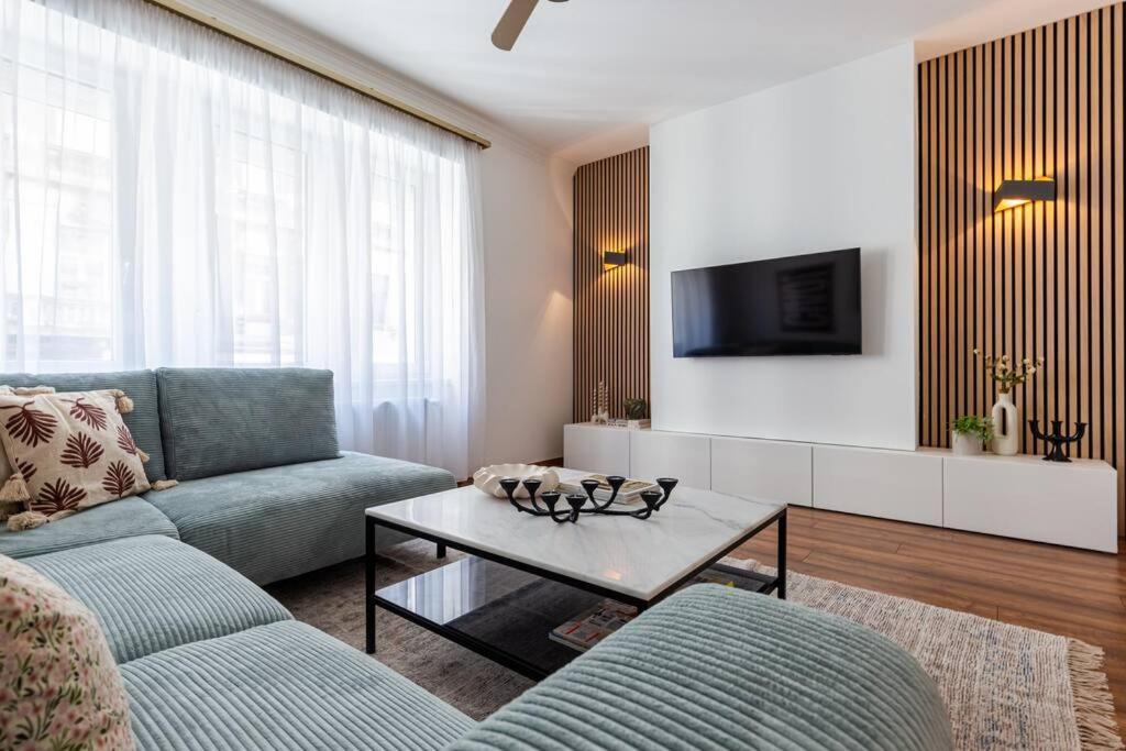 Apartment Cozy Complex - The Urban Retreat *